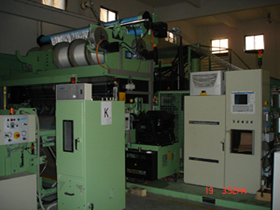 利巴多軸向經(jīng)編機 - 易展紡織設(shè)備網(wǎng)